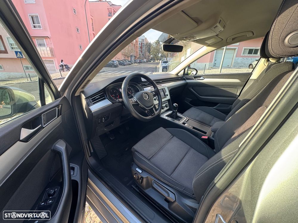 VW Passat Variant 2.0 TDi Confortline - 5