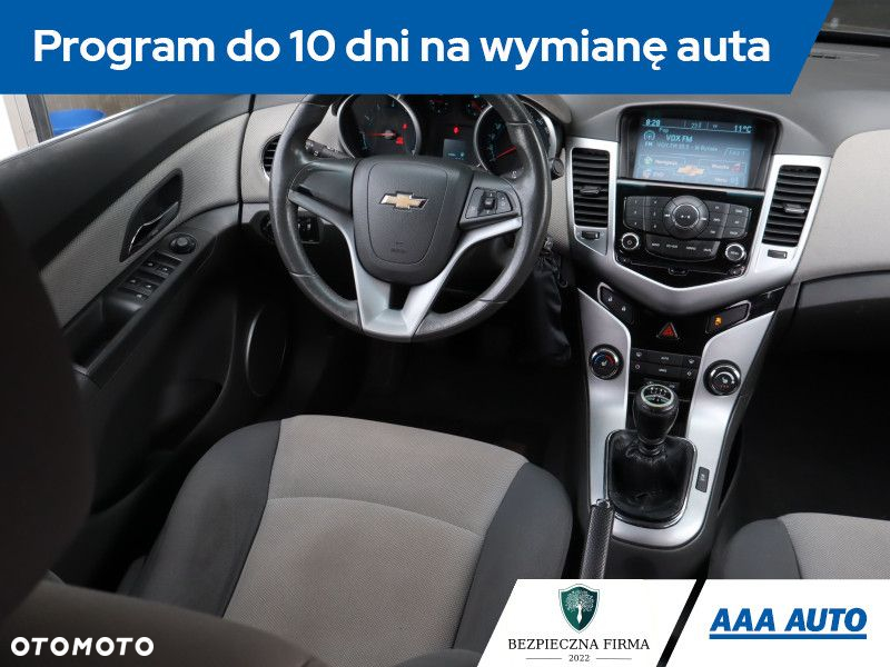 Chevrolet Cruze - 8