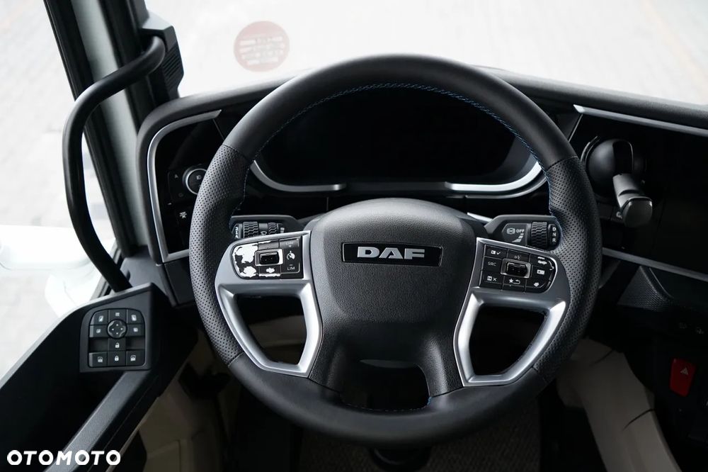 DAF XG 530 / RETARDER / CAŁY NA PODUSZKACH / KLIMA POSTOJOWA / - 27