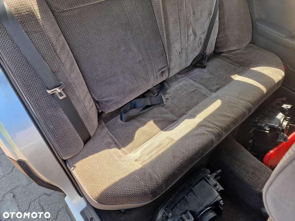 Nissan Bluebird - 23