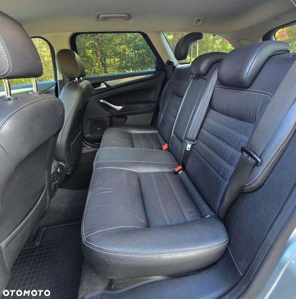 Ford Mondeo 2.0 TDCi Titanium - 19
