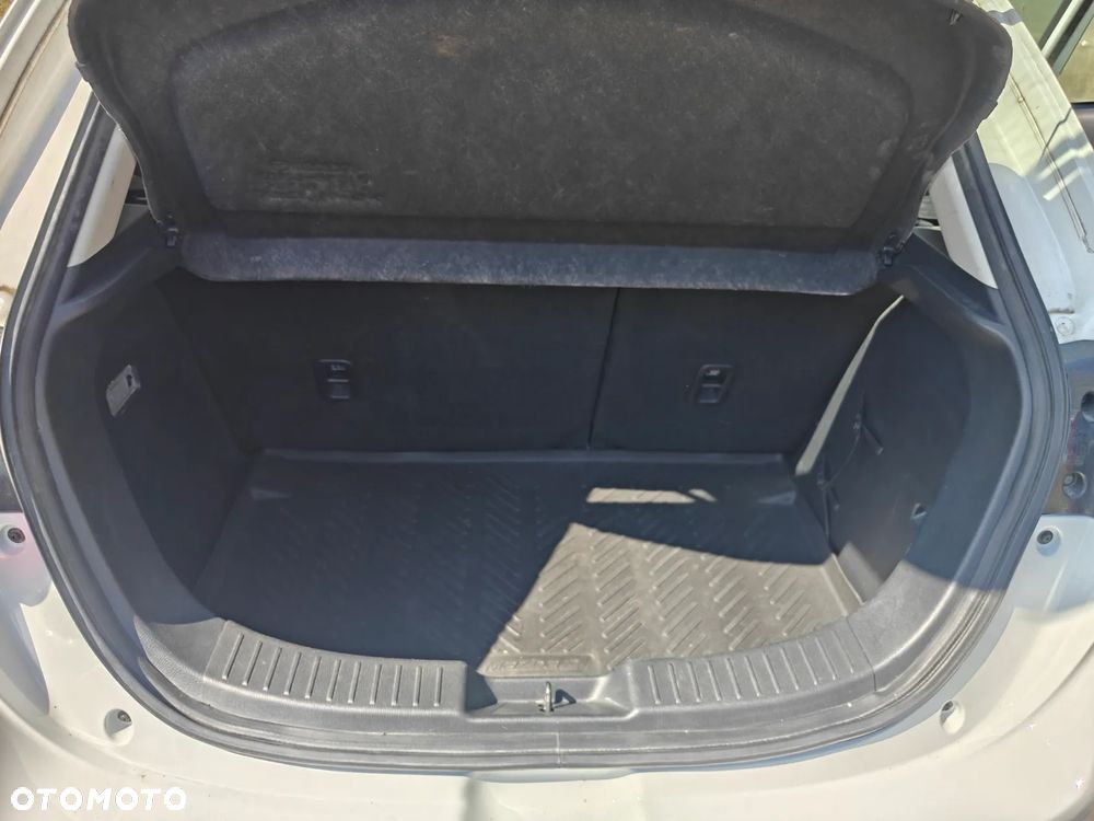 Mazda 2 SKYACTIV-D 105 Center-Line - 12