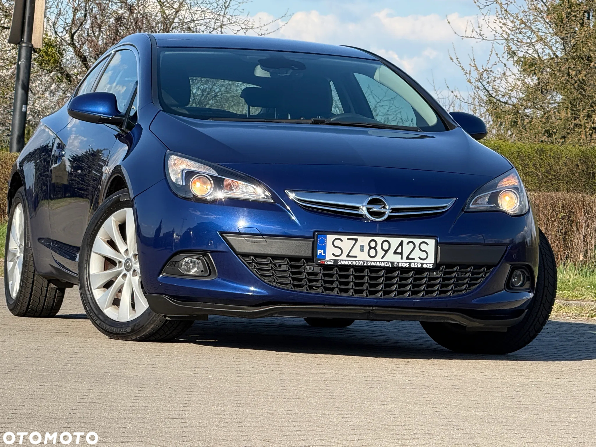 Opel Astra IV GTC 1.6 CDTI Enjoy S&S - 11