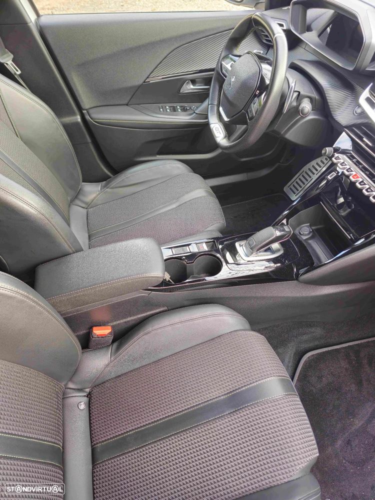 Peugeot 2008 1.2 PureTech GT EAT8 - 12