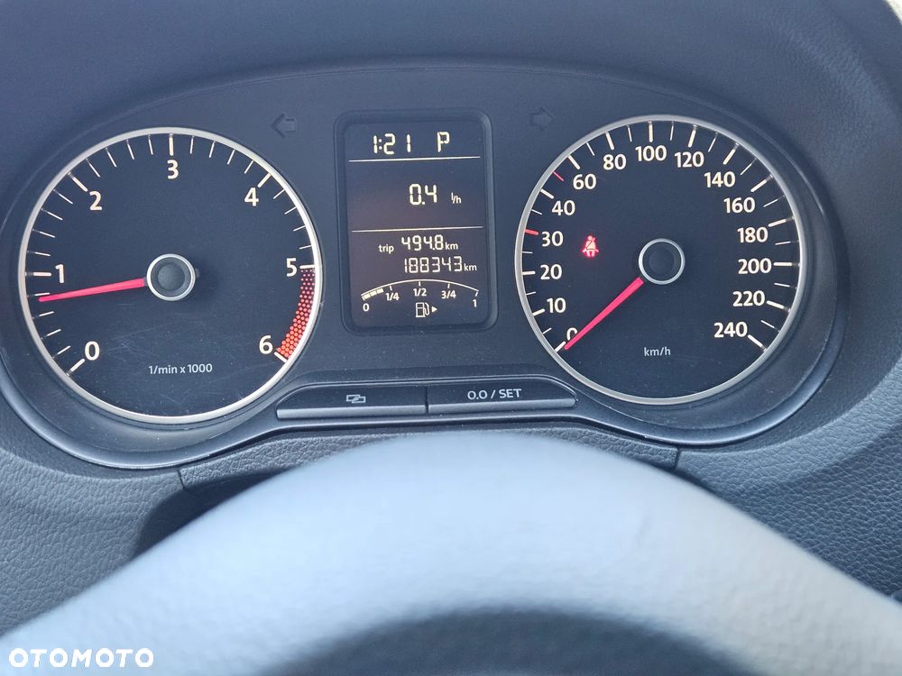 Volkswagen Polo 1.6 TDI DSG Highline - 22