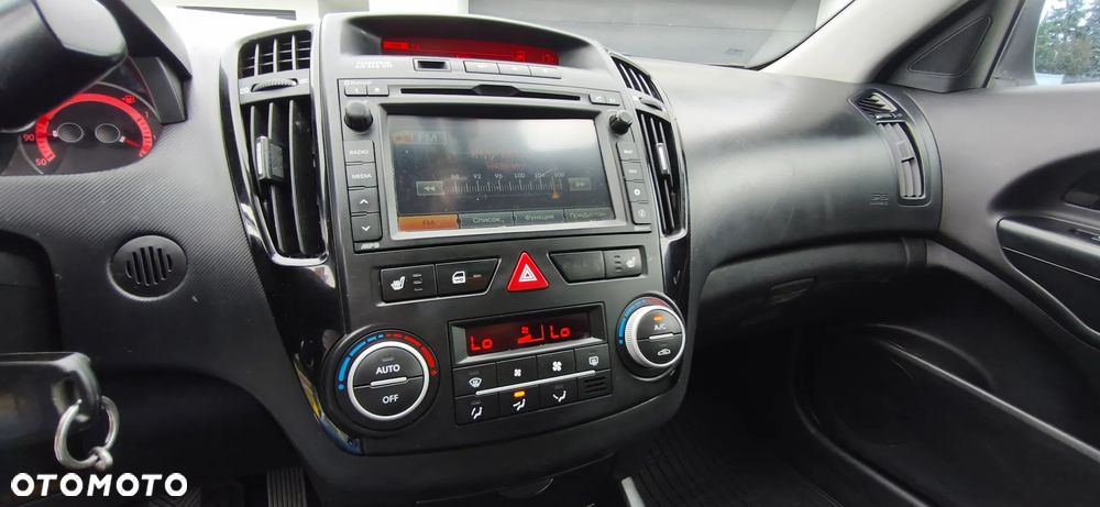 Kia Ceed 1.6 CRDi M - 12