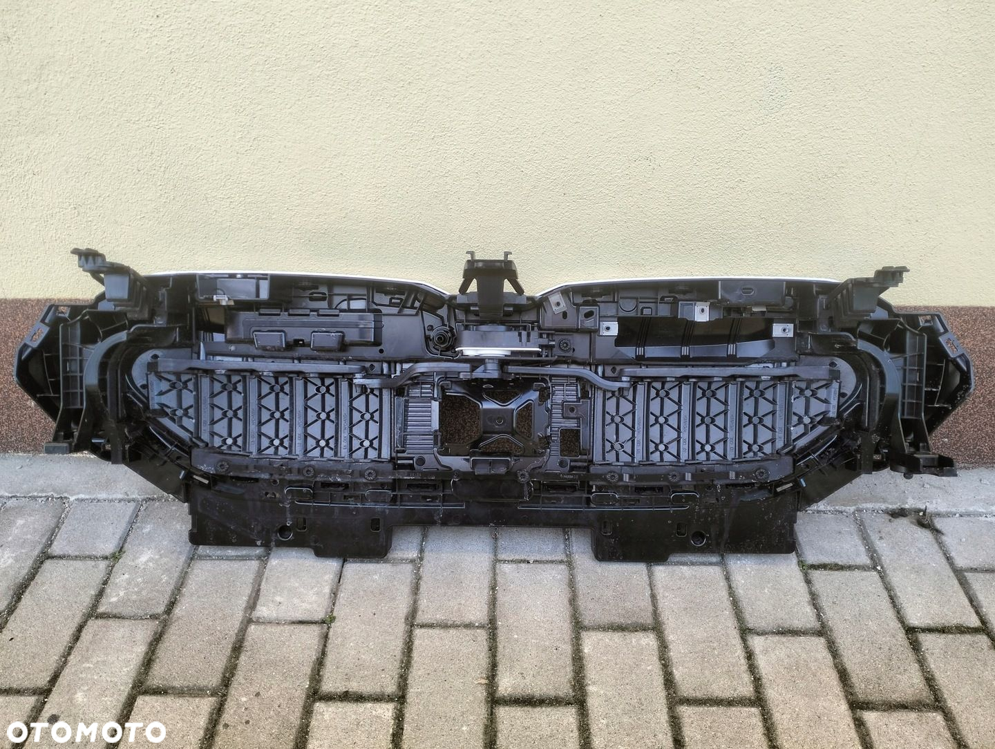 ATRAPA GRILL NERKA OSŁONA BMW 5 G60 G61 - 2
