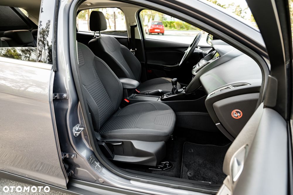 Ford Focus 1.0 EcoBoost Trend - 25