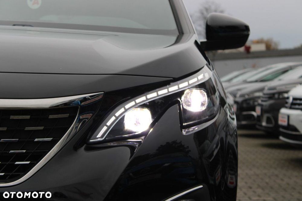Peugeot 5008 - 10