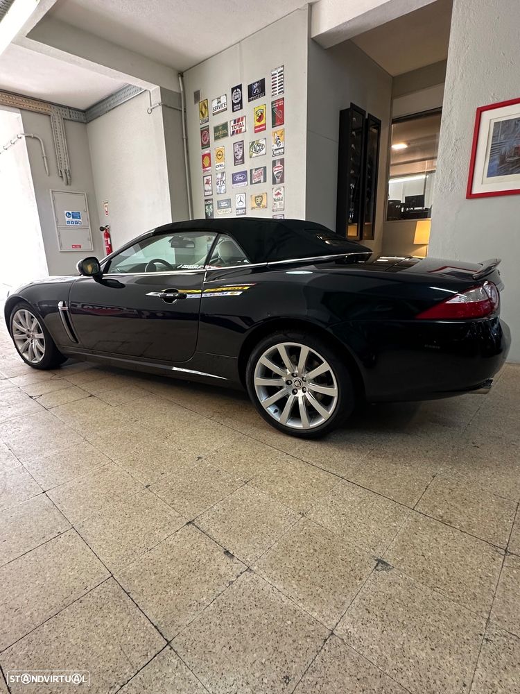 Jaguar XK 4.2 V8 Convertible - 23