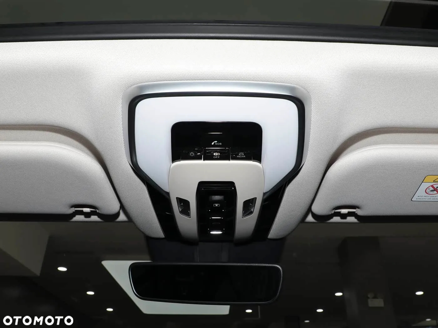 Hongqi H9 Standard - 18