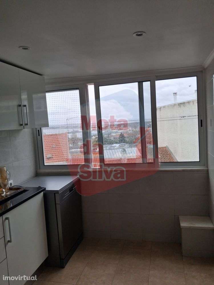 Excelente apartamento T2 para arrendamento em Almada - Grande imagem: 3/14
