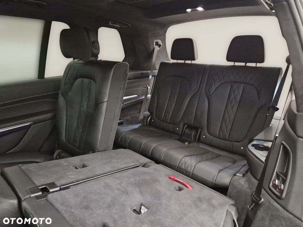 BMW X7 - 22