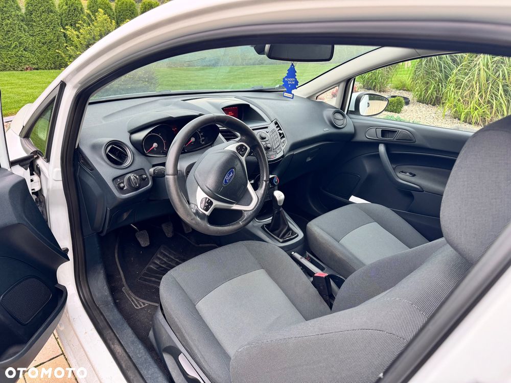 Ford Fiesta 1.4 TDCi Ambiente - 9