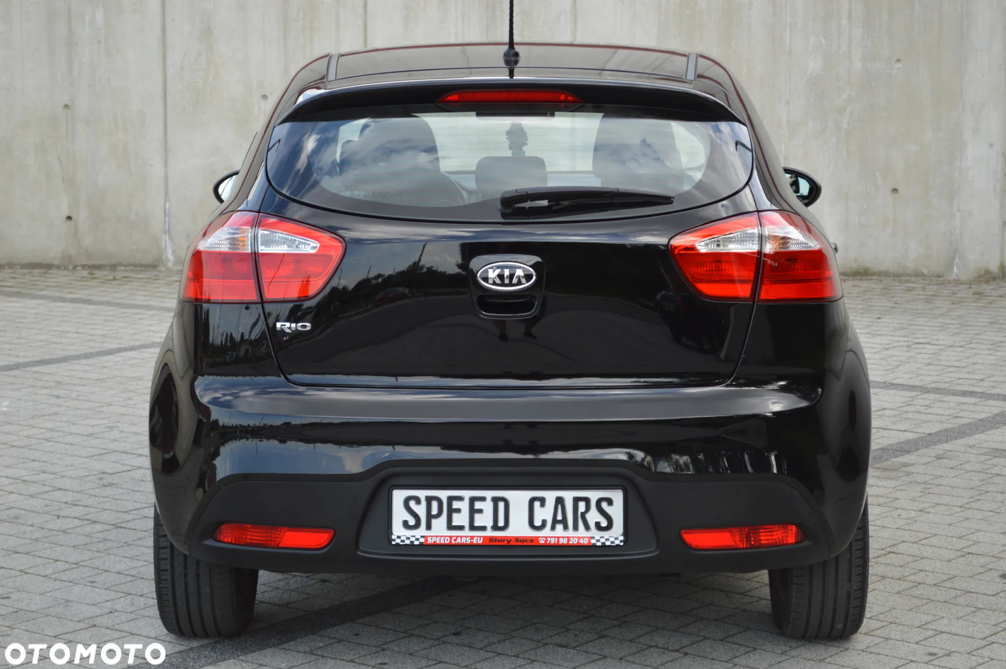 Kia Rio - 5