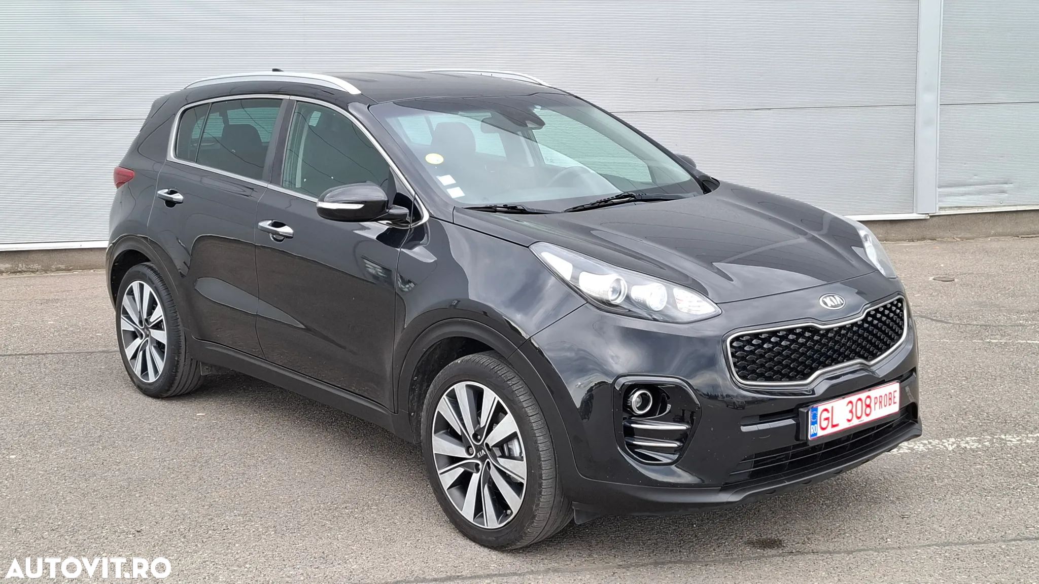 Kia Sportage 1.7 CRDI 2WD Dream-Team Edition - 1