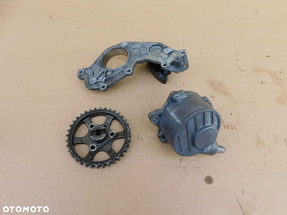 Zestaw Swap Obudowa Rozrządu Pompa Kółko Mercedes Sprinter 2.2 2.7 A6460160306