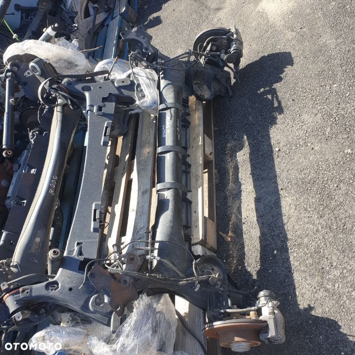 Belka tylna Renault Megane IV zwykla - 2