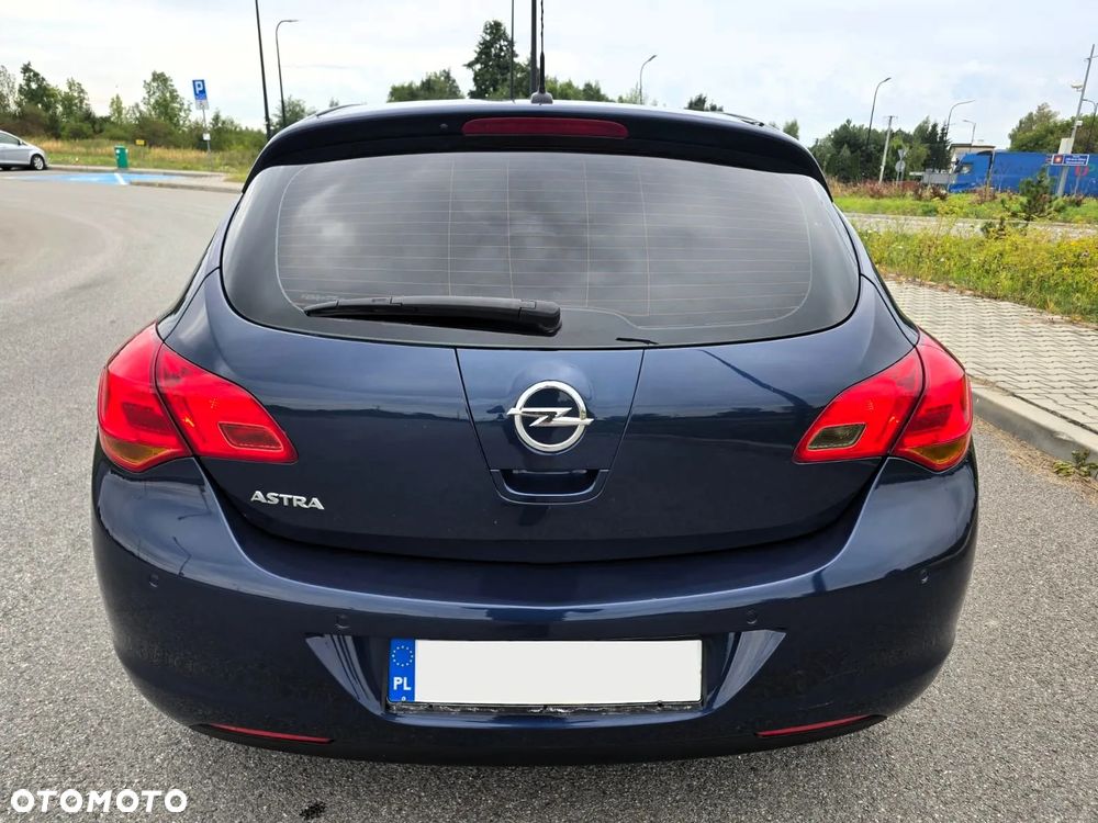 Opel Astra 1.6 Cosmo - 27