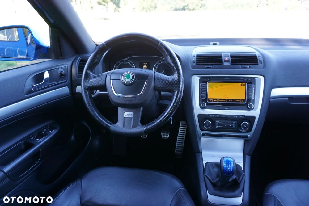 Skoda Octavia 2.0 TSI RS - 15