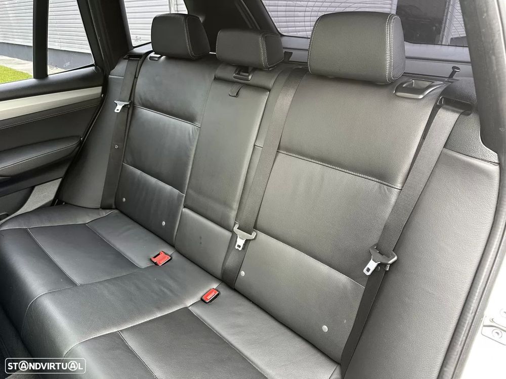 BMW X3 20 d xDrive Pack M Auto — fotografia 29