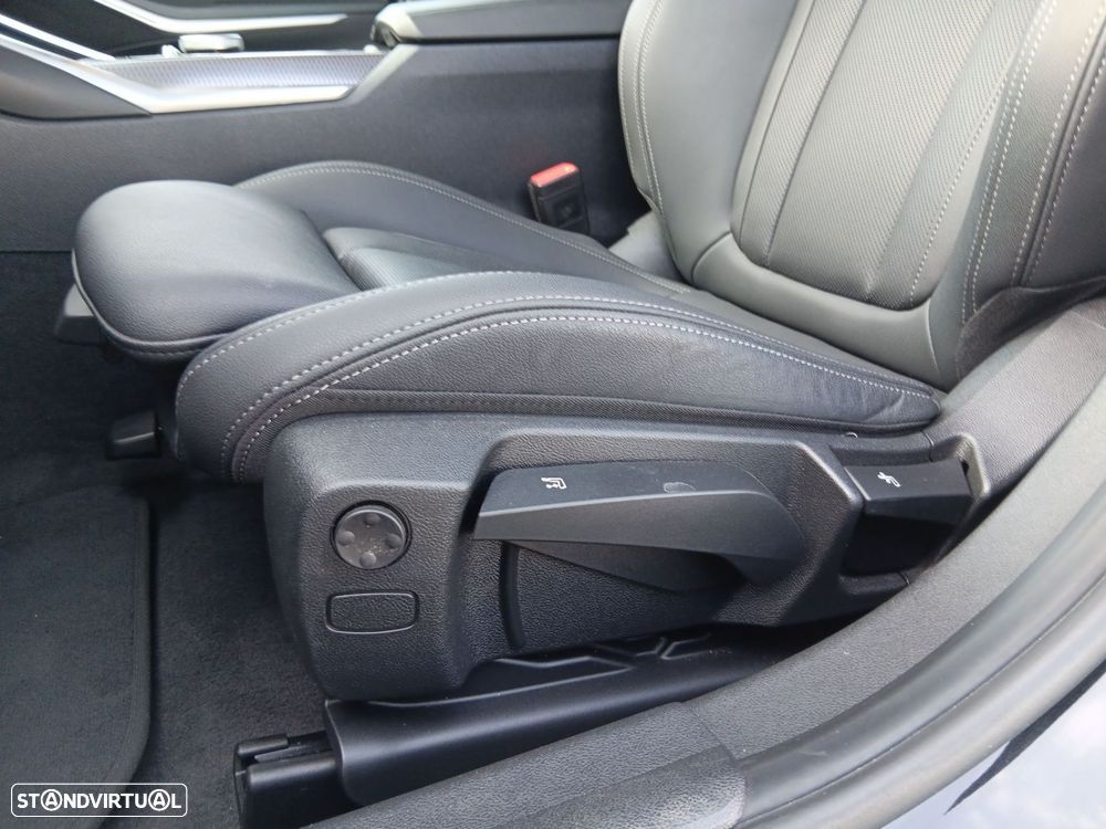 BMW 330 e Pack Desportivo M Auto — fotografia 15