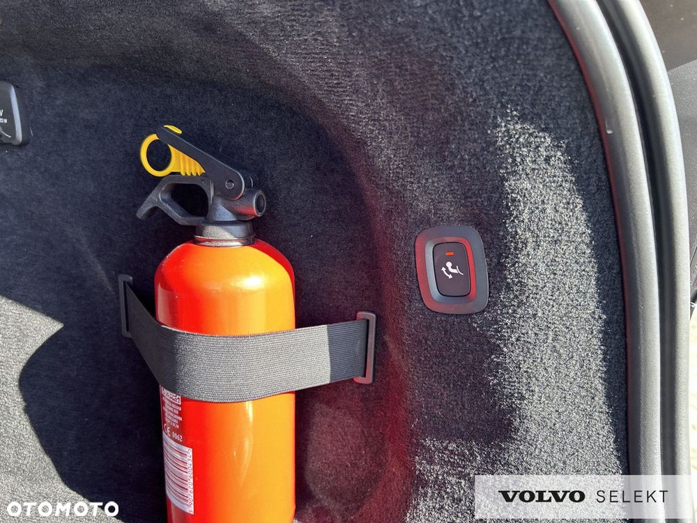 Volvo V90 Cross Country - 28