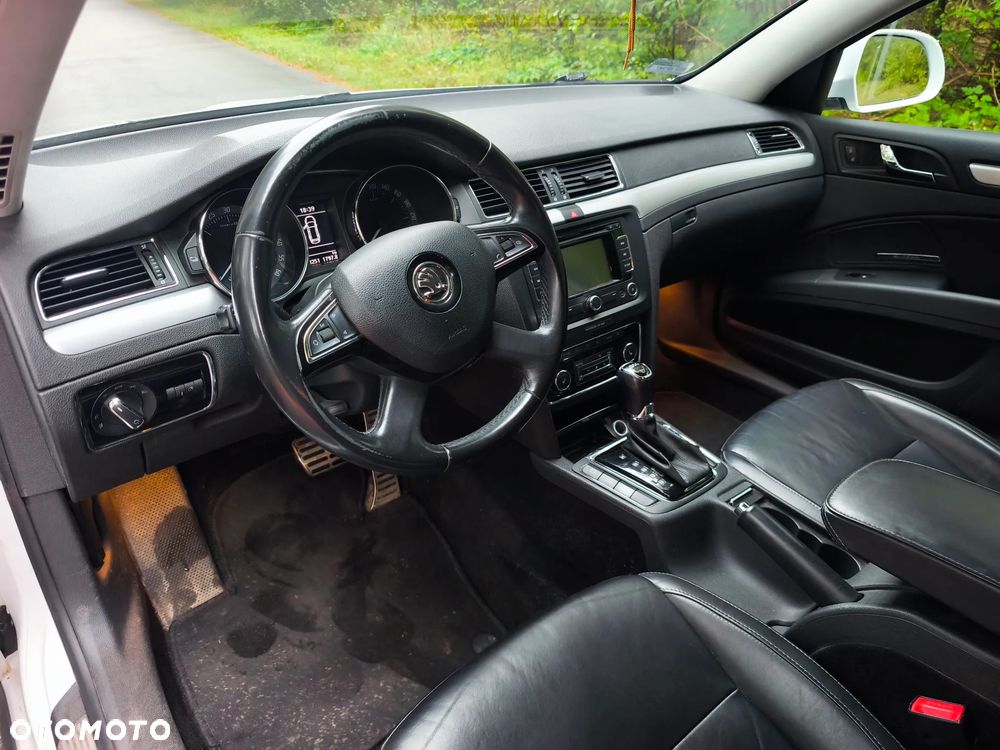 Skoda Superb 2.0 TDI Platinum Outdoor DSG - 22
