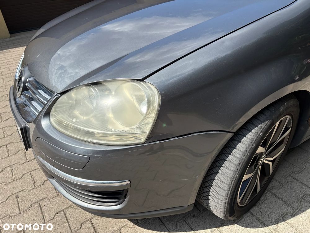 Volkswagen Golf 1.9 TDI DPF Comfortline BlueMotion - 12