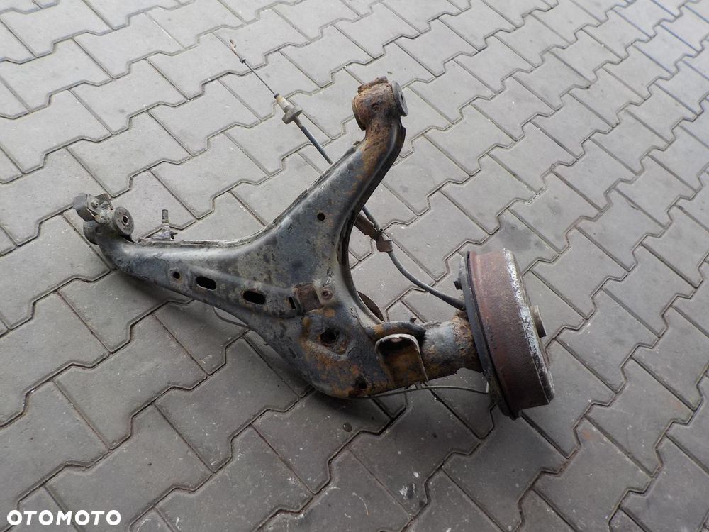 VW T4 90-95 WAHACZ LEWY PRAWY TYŁ BĘBEN - 4