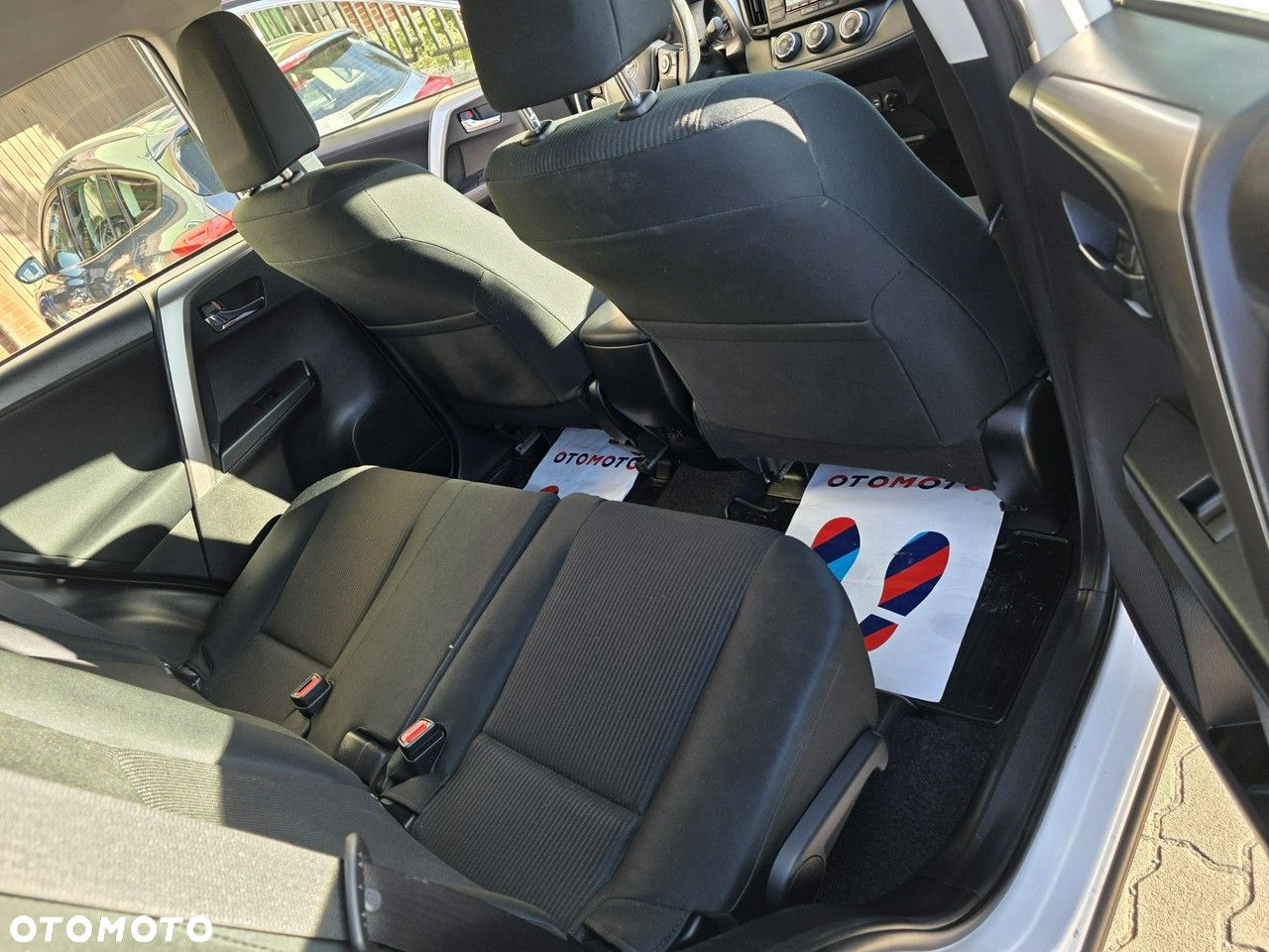 Toyota RAV4 - 8