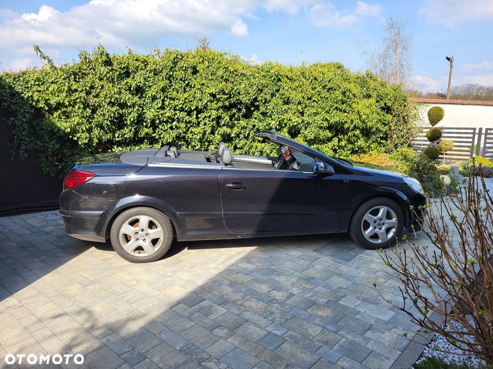 Opel Astra GTC 1.6 Turbo Edition - 3