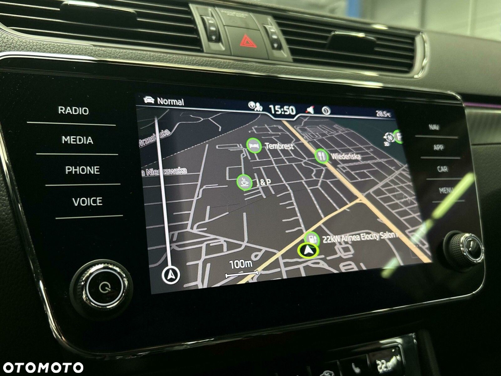 Skoda Superb 2.0 TSI Sportline DSG - 22