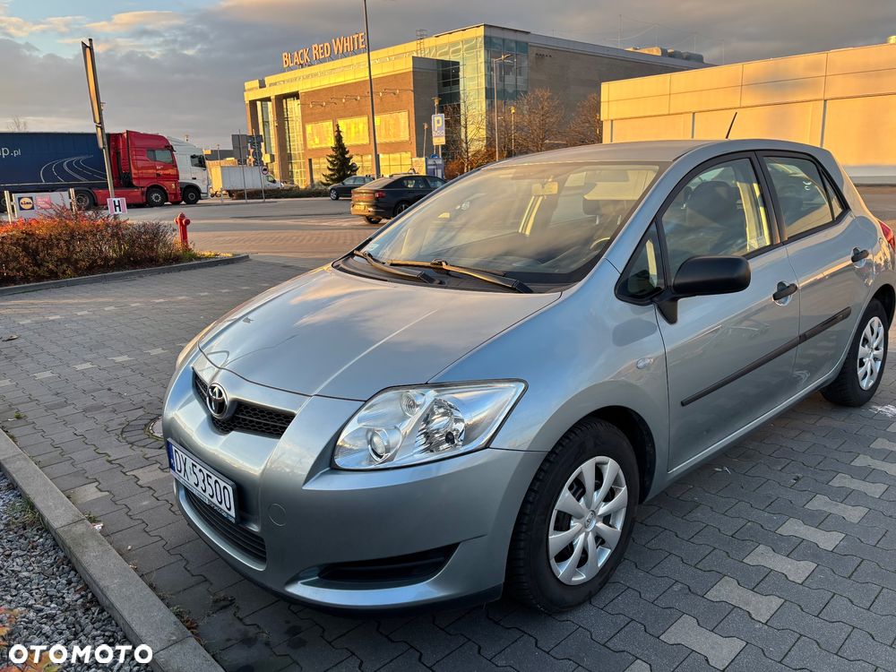 Toyota Auris - 1