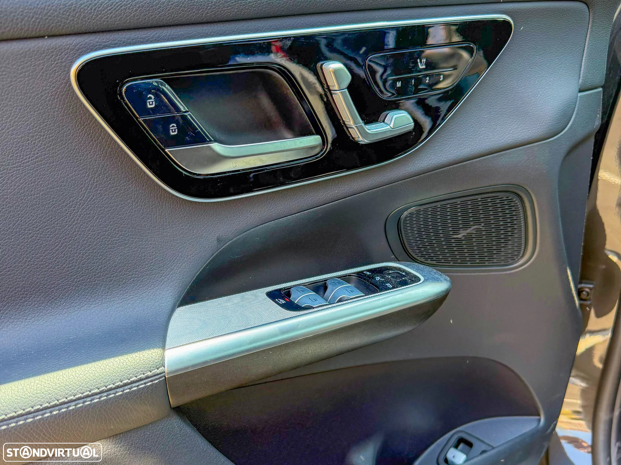 Mercedes-Benz GLC 300 e 4Matic 9G-TRONIC Avantgarde Advanced - 8