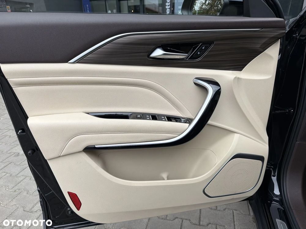 Bestune T77 1.5T Elegance DCT - 12