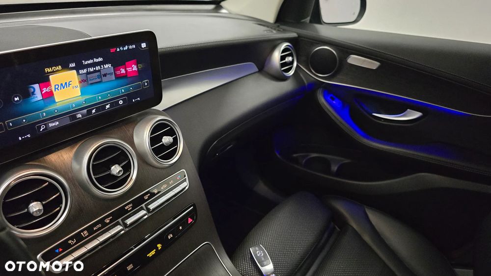 Mercedes-Benz GLC 300 de 4Matic 9G-TRONIC AMG Line Plus - 22