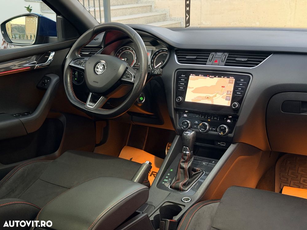 Skoda Octavia 2.0 TDI DSG RS - 15