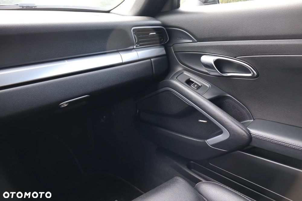 Porsche 911 Carrera PDK - 33