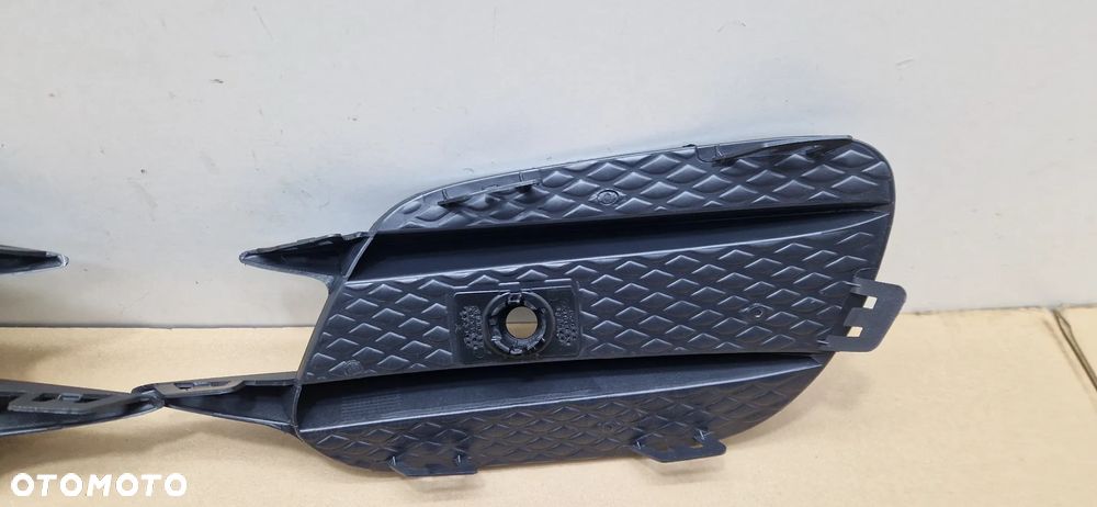 NOWA KRATKA ZDERZAKA PRZEDNIA LEWA PRAWA MERCEDES E-KLASA W213 AMG 16- - 4