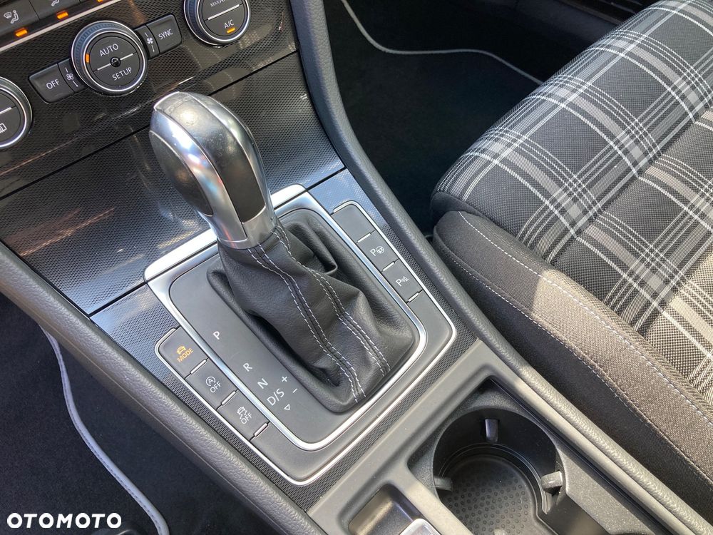Volkswagen Golf GTD (BlueMotion Technology) DSG - 12