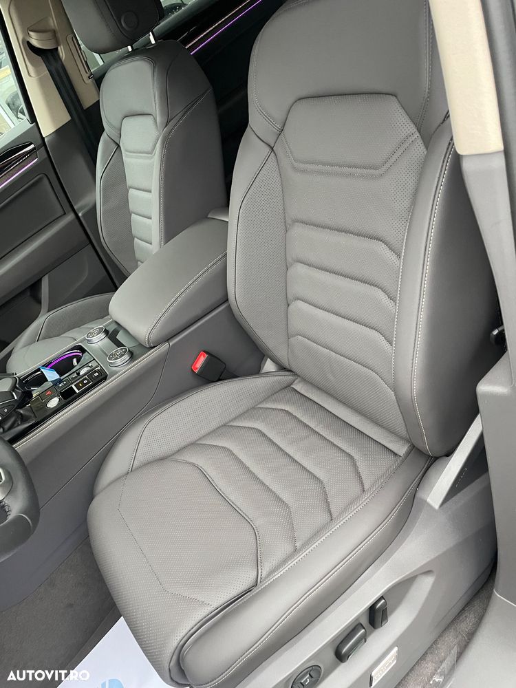 Volkswagen Touareg V6 TDI 4MOTION Elegance - 27