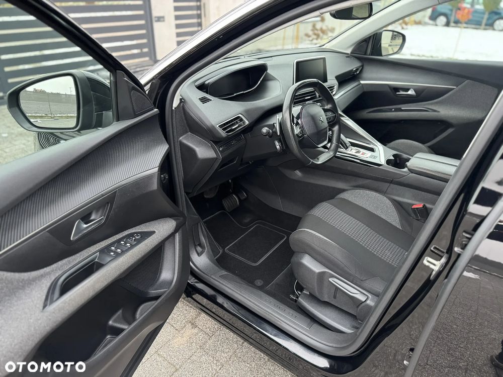 Peugeot 5008 BlueHDi 130 EAT8 Allure - 21