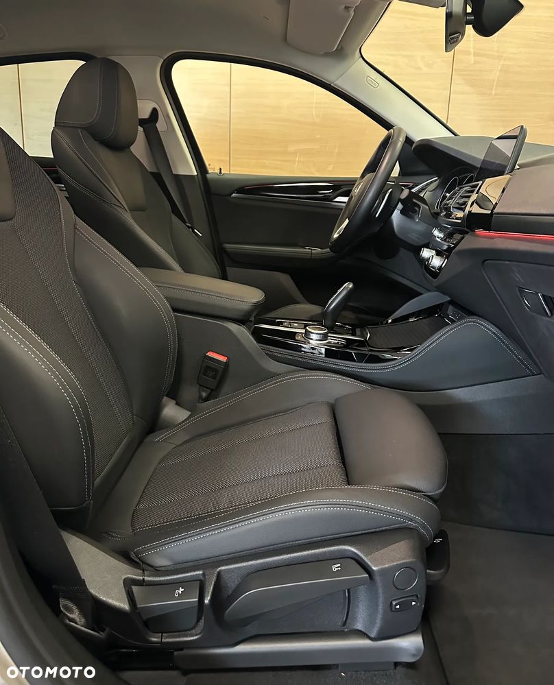 BMW X4 xDrive20i Advantage sport - 10