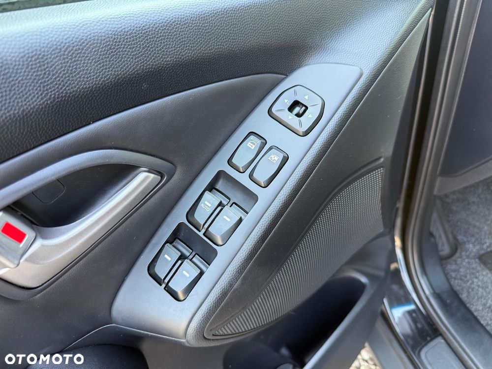 Hyundai ix35 2.0 2WD Automatik Style - 16