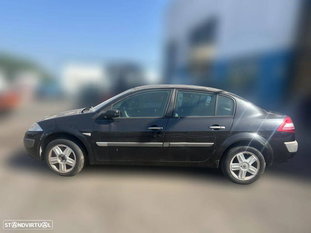 Renault Megane II Sedan 1.5 dCi 101cv de 2005 para peças - 3
