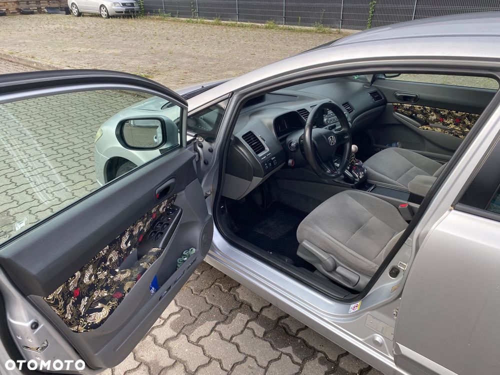 Honda Civic 1.8 Comfort - 9