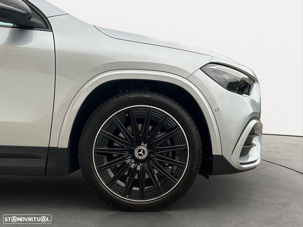 Mercedes-Benz GLA 180 — fotografia 5