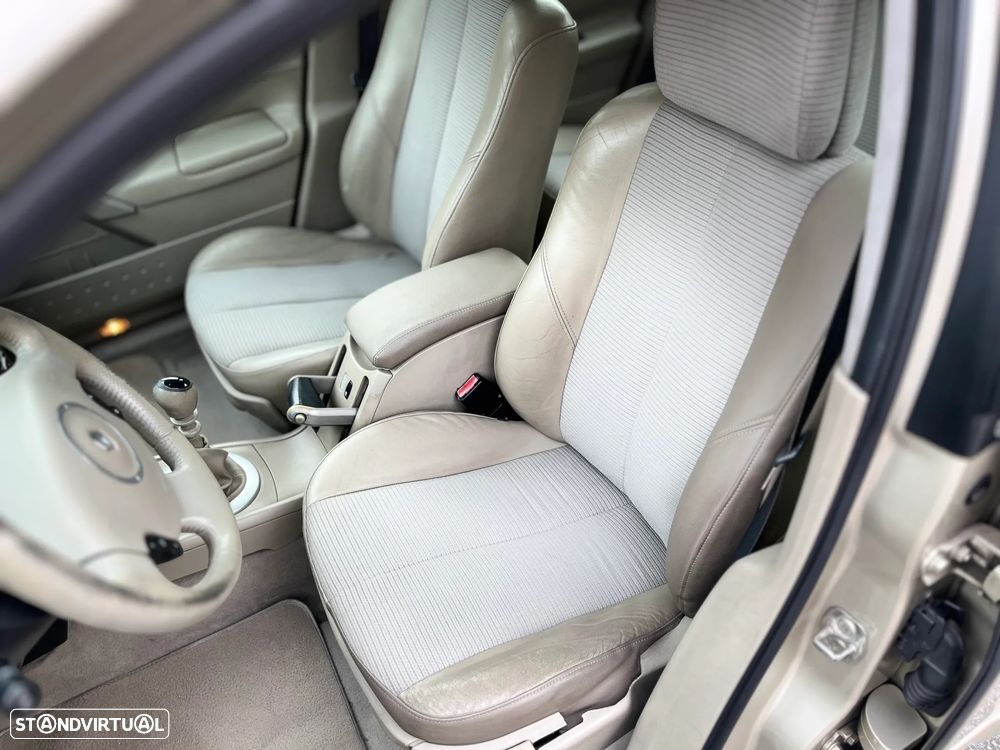 Renault Mégane 1.5 dCi Dynamique Luxe - 9
