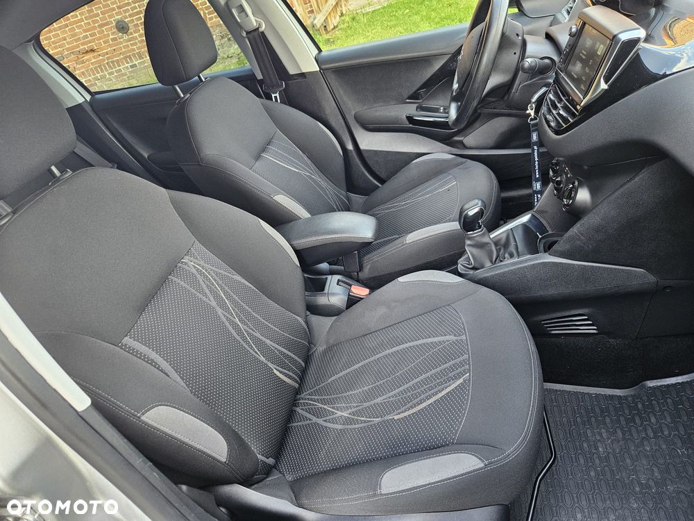 Peugeot 208 1.4 HDi Active - 19